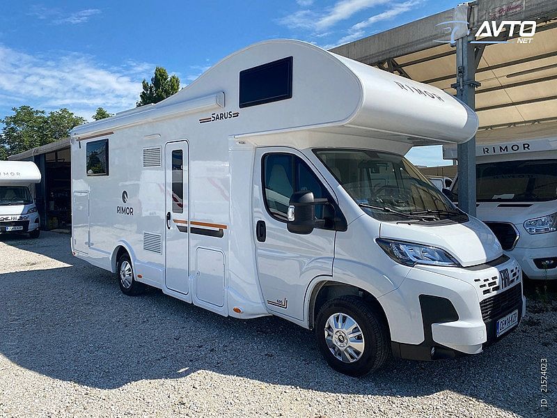 Avtodom Rimor Saurus 695 - zunanjost, moderen dizajn, primeren za družine